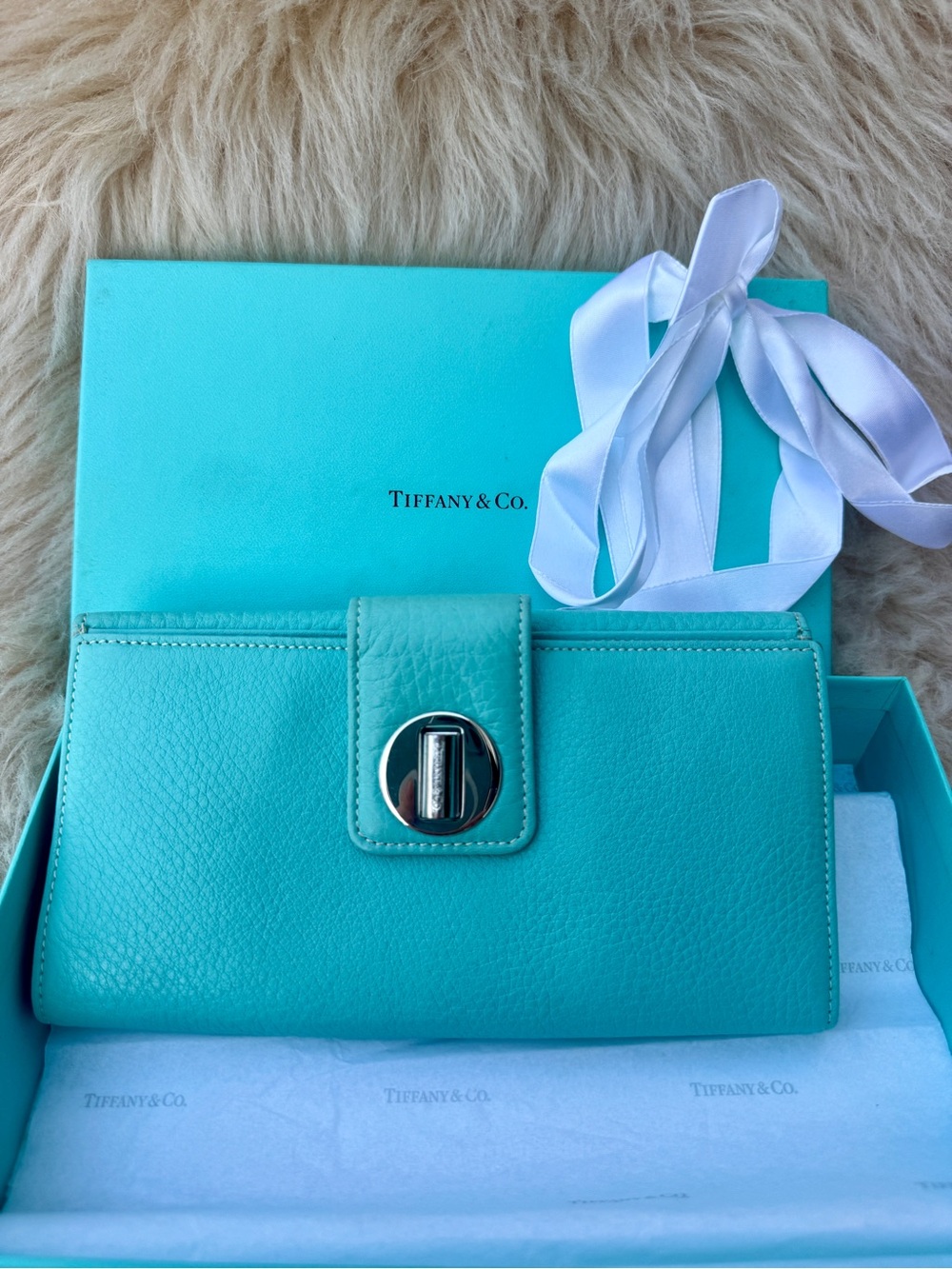 Tiffany & Co Leather Turnlock Wallet in Tiffany Blue